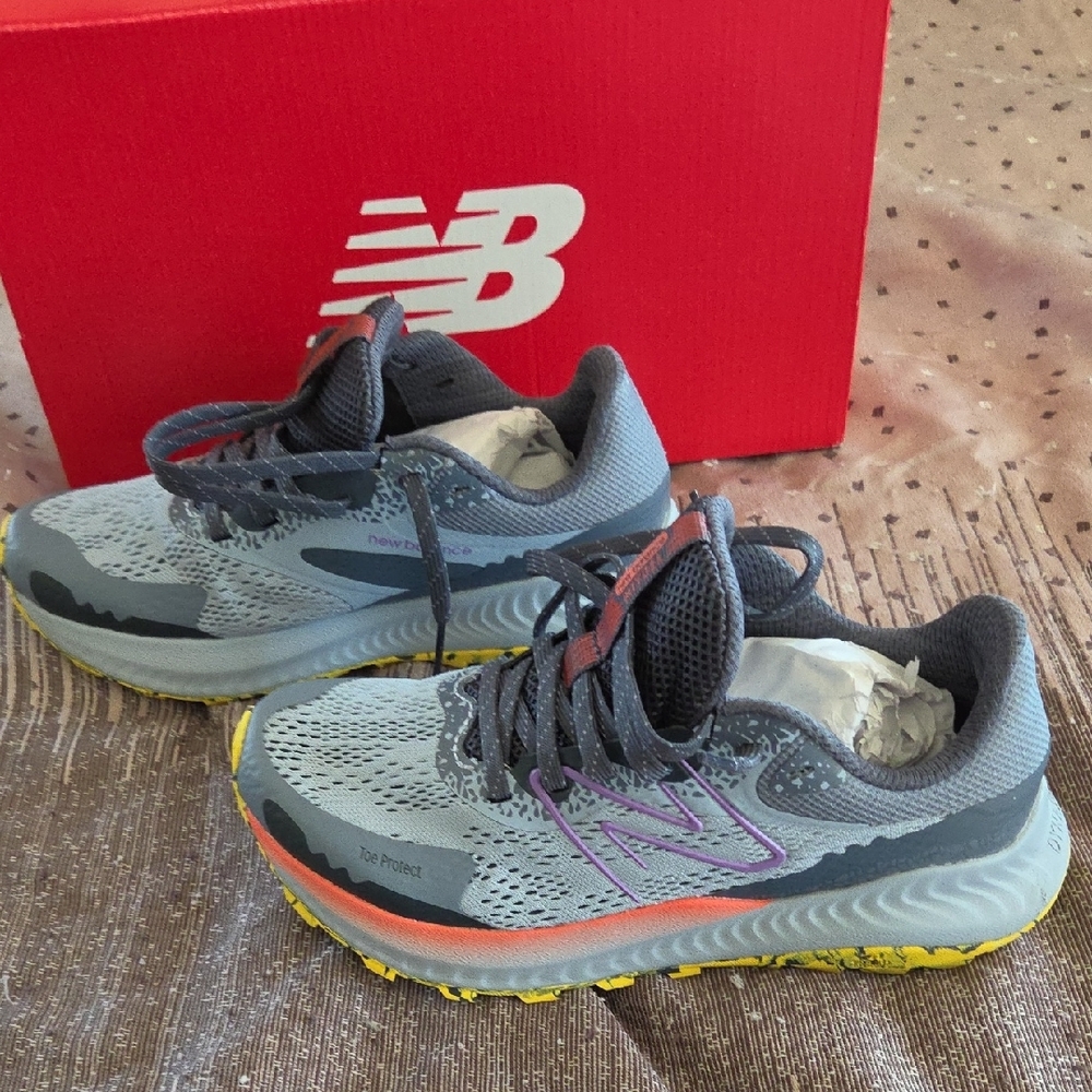 New Balance Women's Sneakers in Gray and Yellow - Picture 5 of 9
